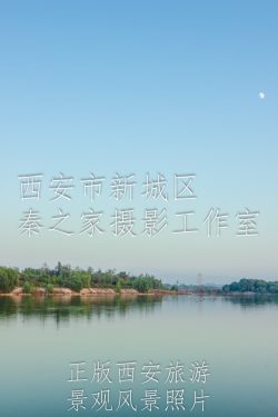 中国陕西省西安市浐灞生态区夏天傍晚的灞河景观