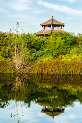 秋天中国陕西西安汉城湖公园景观风景